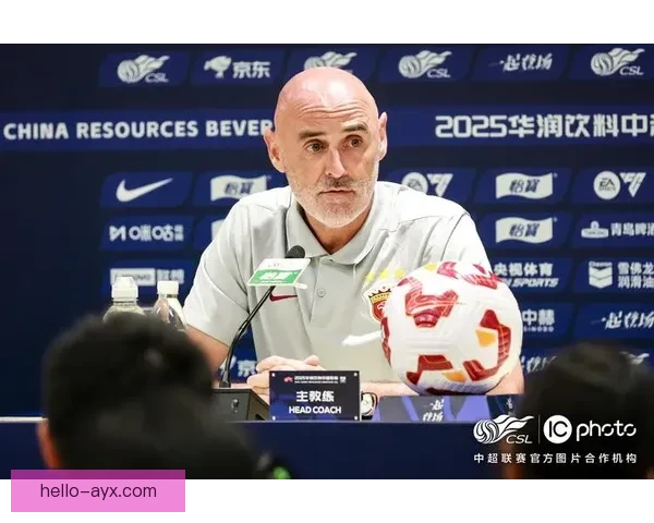 中国足球联赛迎来新变革，八支球队更换主教练力求突破困境
